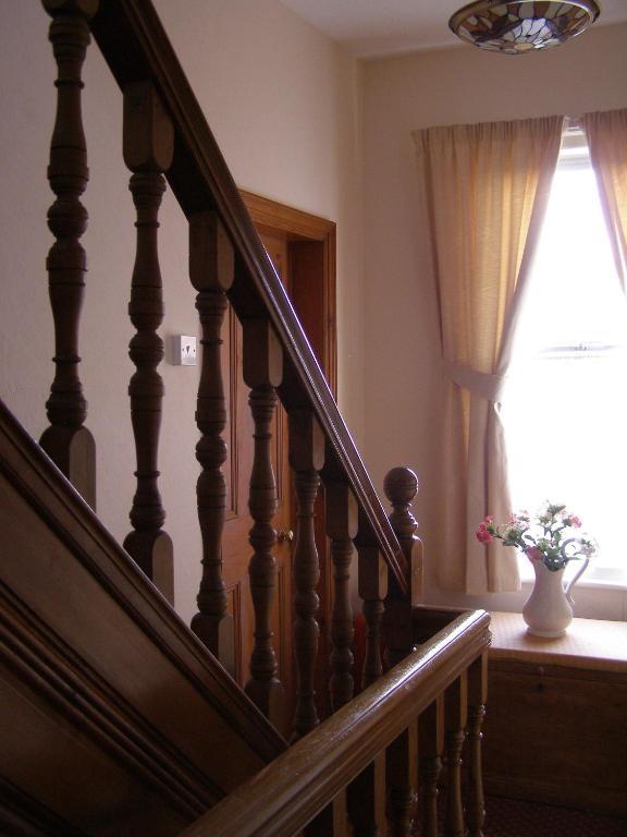 Anton Guest House Bed And Breakfast Shrewsbury Extérieur photo
